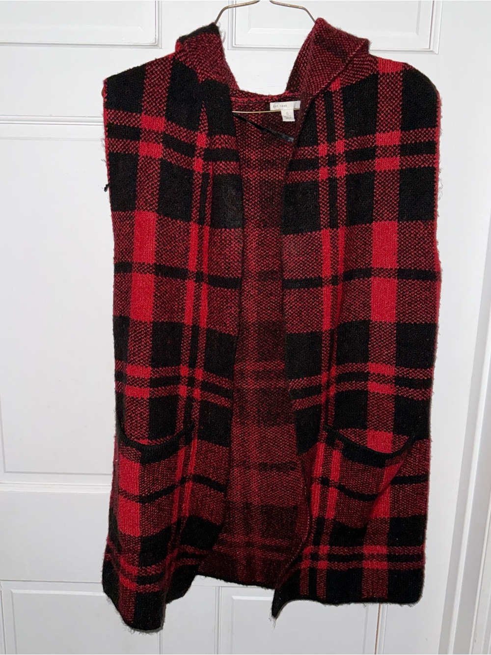 Women’s Hooded Plaid Knit Vest in Red and Black